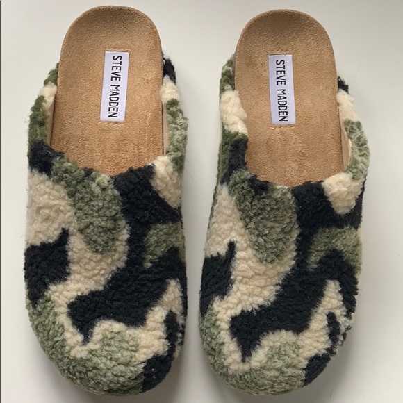 Steve Madden Vesa Faux Shearling Clog 